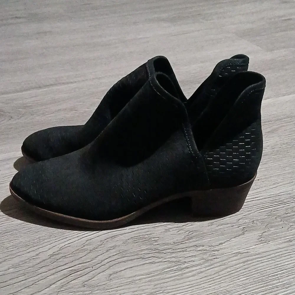 Lucky Brand Black Women's Ankle Boots booties Sz 6 EUC